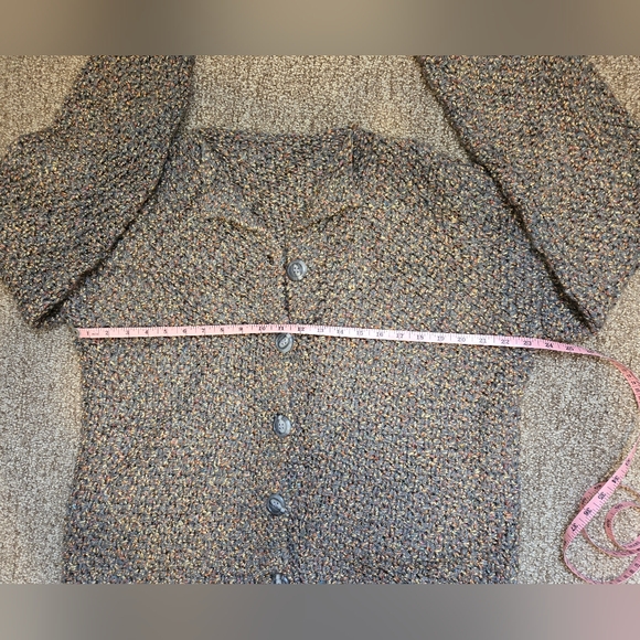 Hand Knit cardigan.  Long sleeves. 5 large buttons. Size medium/ large - Picture 5 of 10